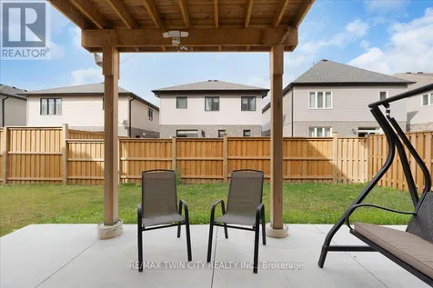657 Benninger Drive Kitchener ON N2E 0J2