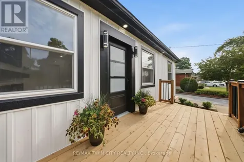 92 Fairview Drive Brantford ON N3R 2W9