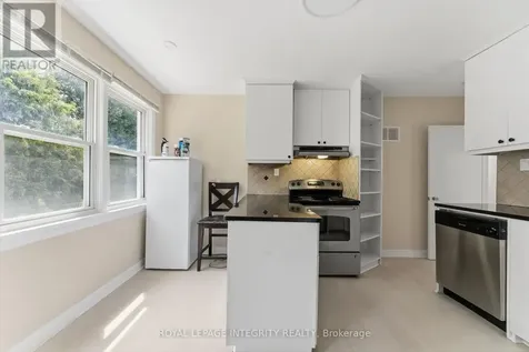 1873 Fairbanks Avenue Ottawa ON K1H 5X6
