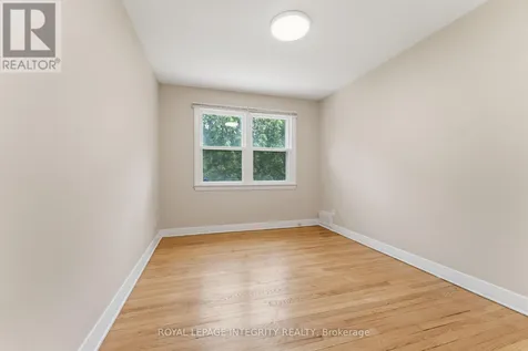 1873 Fairbanks Avenue Ottawa ON K1H 5X6