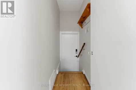 1873 Fairbanks Avenue Ottawa ON K1H 5X6
