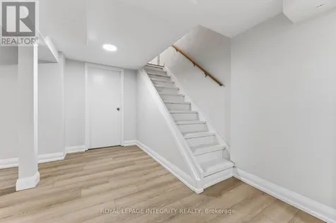 1873 Fairbanks Avenue Ottawa ON K1H 5X6