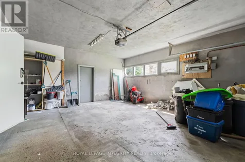1873 Fairbanks Avenue Ottawa ON K1H 5X6