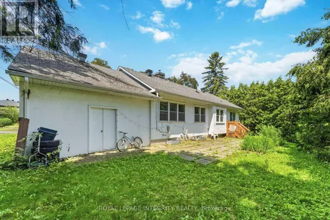 1873 Fairbanks Avenue Ottawa ON K1H 5X6