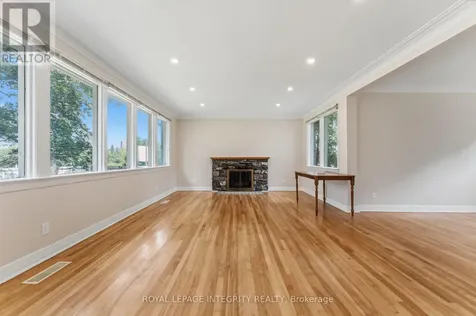 1873 Fairbanks Avenue Ottawa ON K1H 5X6