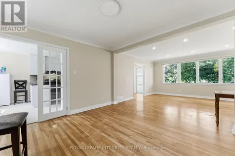 1873 Fairbanks Avenue Ottawa ON K1H 5X6