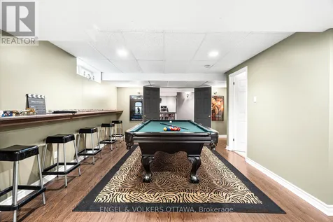 8 Glenrill Place Ottawa ON K2M 2T6