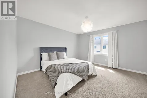 573 Egret Way Ottawa ON K2J 0E3