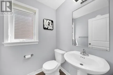 573 Egret Way Ottawa ON K2J 0E3