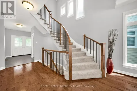 573 Egret Way Ottawa ON K2J 0E3