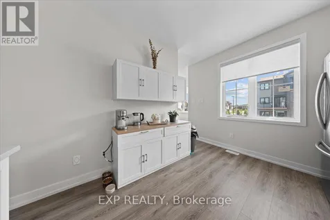 293 Anyolite Private Ottawa ON K2J 7J4