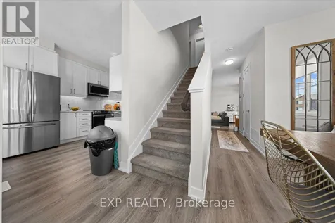293 Anyolite Private Ottawa ON K2J 7J4