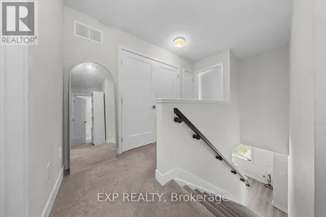 293 Anyolite Private Ottawa ON K2J 7J4