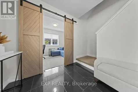 293 Anyolite Private Ottawa ON K2J 7J4