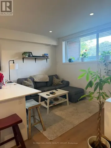 1260 Dorchester Avenue Ottawa ON K1Z 8E6