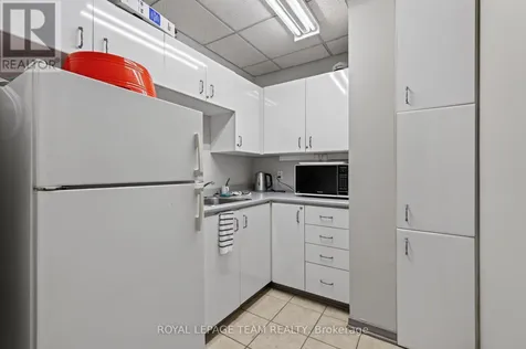 215 Parkdale Avenue Ottawa ON K1Y 4T8