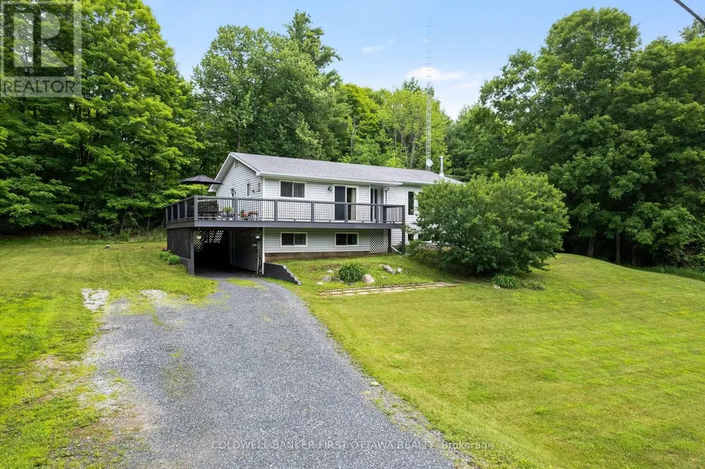 3800 Wolf Grove Road Lanark Highlands ON K0G 1K0