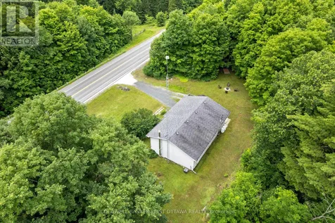 3800 Wolf Grove Road Lanark Highlands ON K0G 1K0