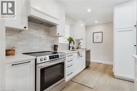 1414 Dewbourne Crescent Burlington ON L7M 1E7