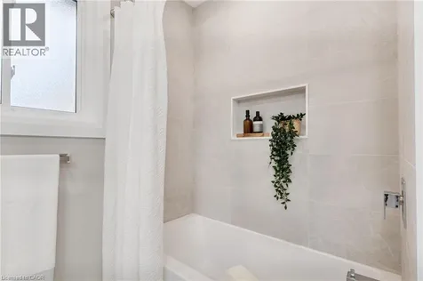 1414 Dewbourne Crescent Burlington ON L7M 1E7