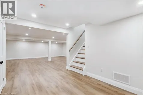 1414 Dewbourne Crescent Burlington ON L7M 1E7