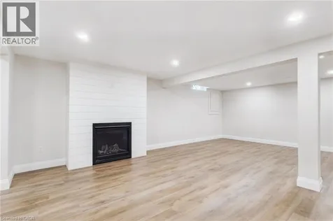 1414 Dewbourne Crescent Burlington ON L7M 1E7
