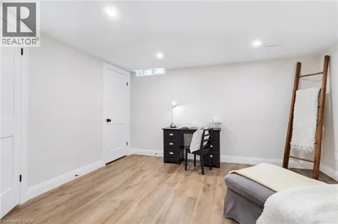 1414 Dewbourne Crescent Burlington ON L7M 1E7