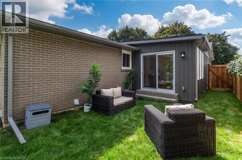 1414 Dewbourne Crescent Burlington ON L7M 1E7