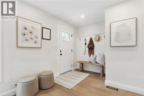 1414 Dewbourne Crescent Burlington ON L7M 1E7