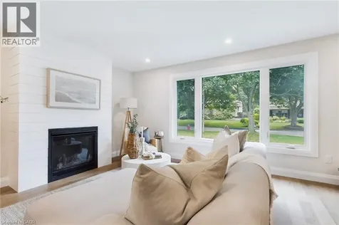 1414 Dewbourne Crescent Burlington ON L7M 1E7