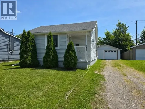 135 Mcarthur Avenue Welland ON L3B 2J8