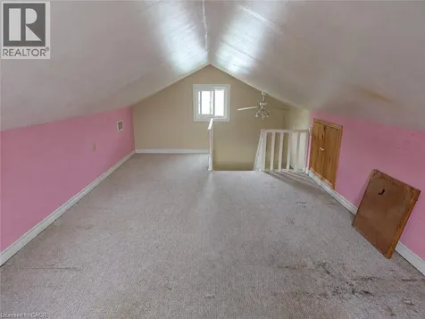 135 Mcarthur Avenue Welland ON L3B 2J8