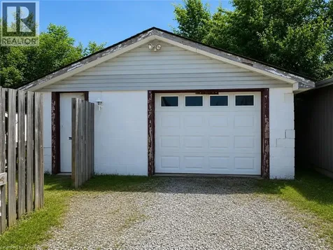 135 Mcarthur Avenue Welland ON L3B 2J8