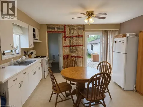 135 Mcarthur Avenue Welland ON L3B 2J8