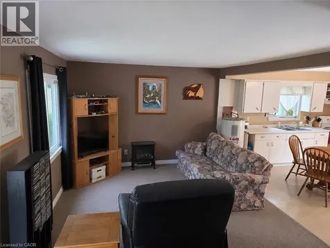 135 Mcarthur Avenue Welland ON L3B 2J8