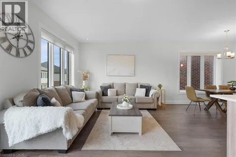 657 Benninger Drive Kitchener ON N2E 0J2
