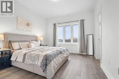 657 Benninger Drive Kitchener ON N2E 0J2