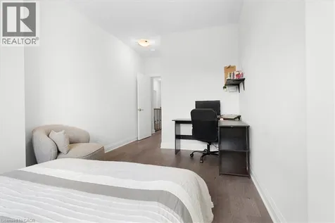 657 Benninger Drive Kitchener ON N2E 0J2