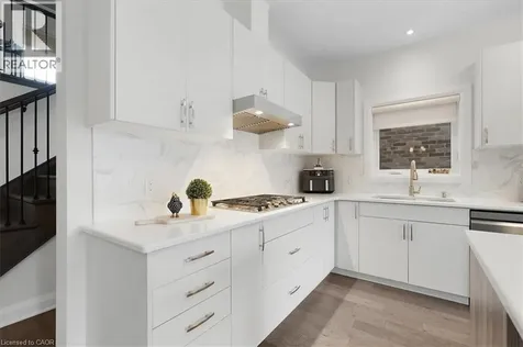 657 Benninger Drive Kitchener ON N2E 0J2