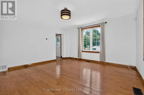 17 Peel Street Penetanguishene ON L9M 1A5