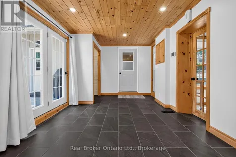 17 Peel Street Penetanguishene ON L9M 1A5