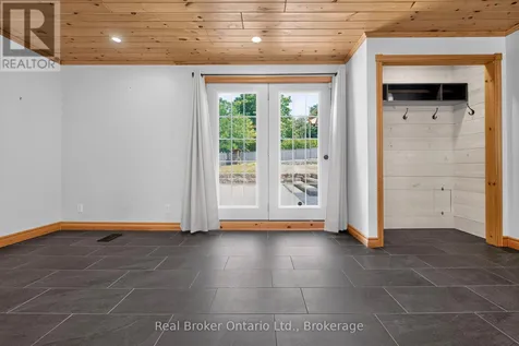 17 Peel Street Penetanguishene ON L9M 1A5