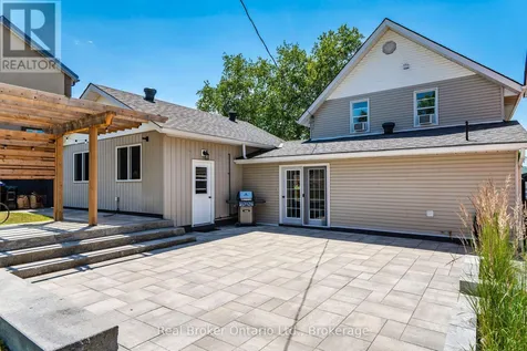 17 Peel Street Penetanguishene ON L9M 1A5
