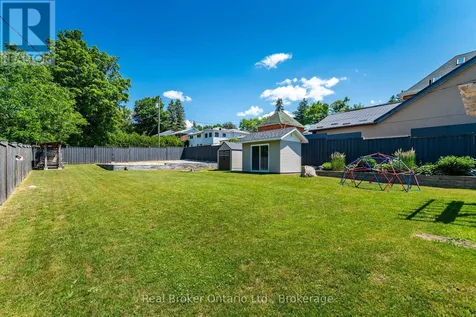 17 Peel Street Penetanguishene ON L9M 1A5