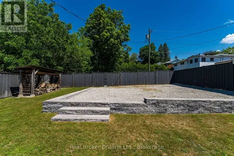 17 Peel Street Penetanguishene ON L9M 1A5