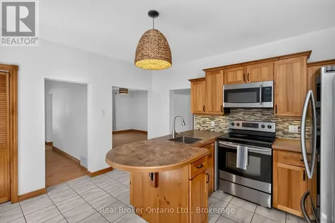 17 Peel Street Penetanguishene ON L9M 1A5