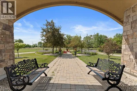 34 Boblo Island Boulevard Amherstburg ON N9V 0C4