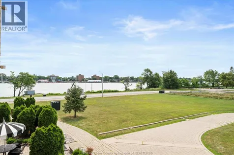 34 Boblo Island Boulevard Amherstburg ON N9V 0C4
