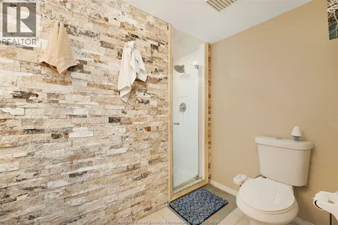401 Grand Marais Road West Windsor ON N9E 4S2