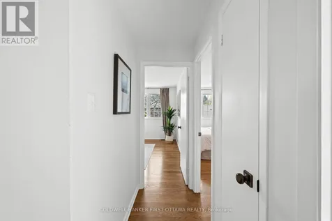 34 Melville Drive Ottawa ON K2J 2E9